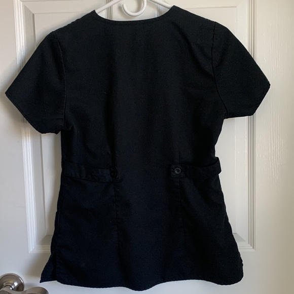 Scrub top - Picture 2 of 3